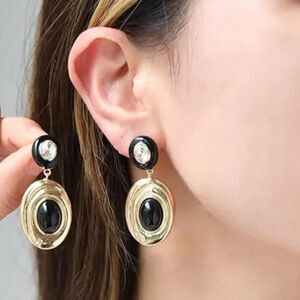 Vintage style earrings A626